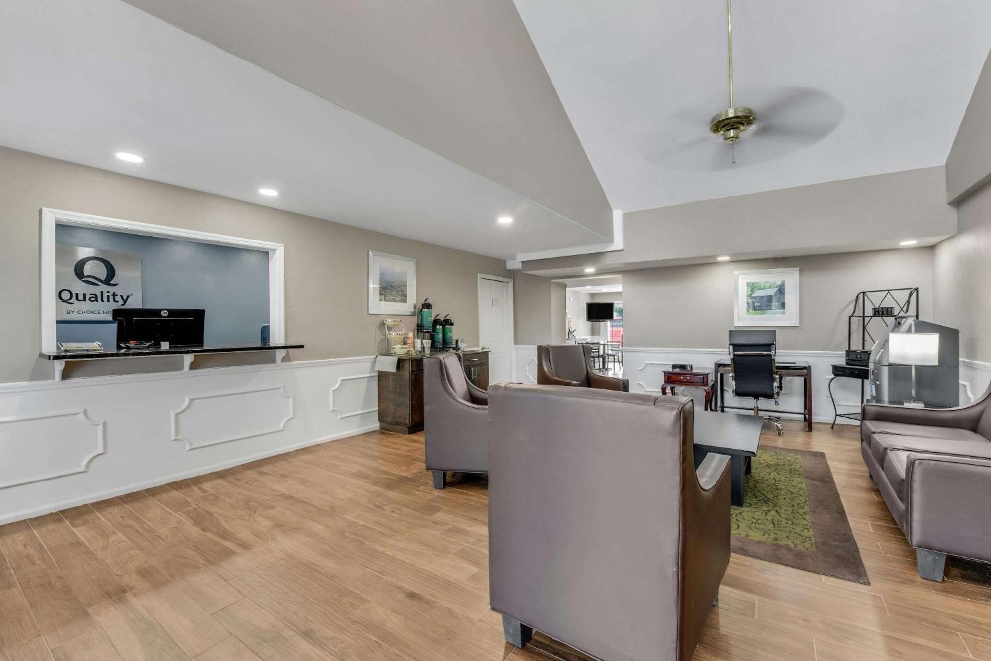 Quality Inn Laurinburg Buitenkant foto