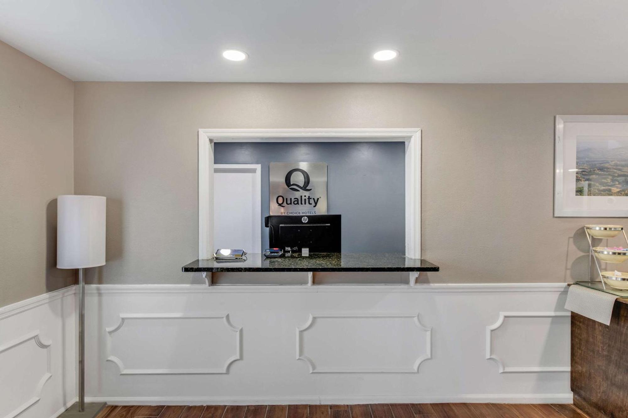Quality Inn Laurinburg Buitenkant foto