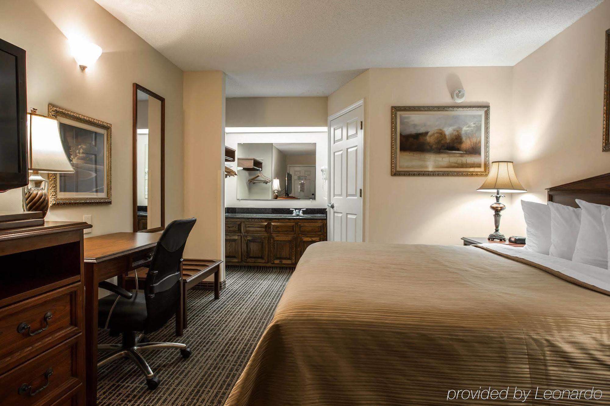 Quality Inn Laurinburg Buitenkant foto