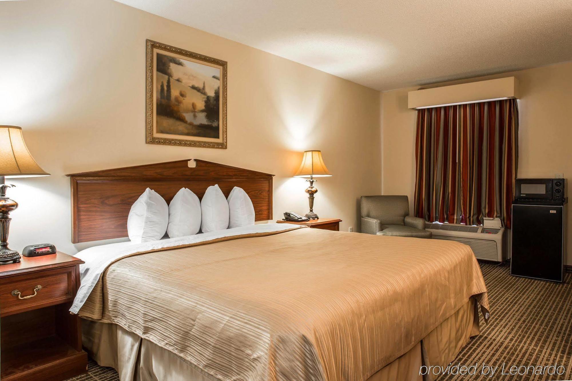 Quality Inn Laurinburg Buitenkant foto
