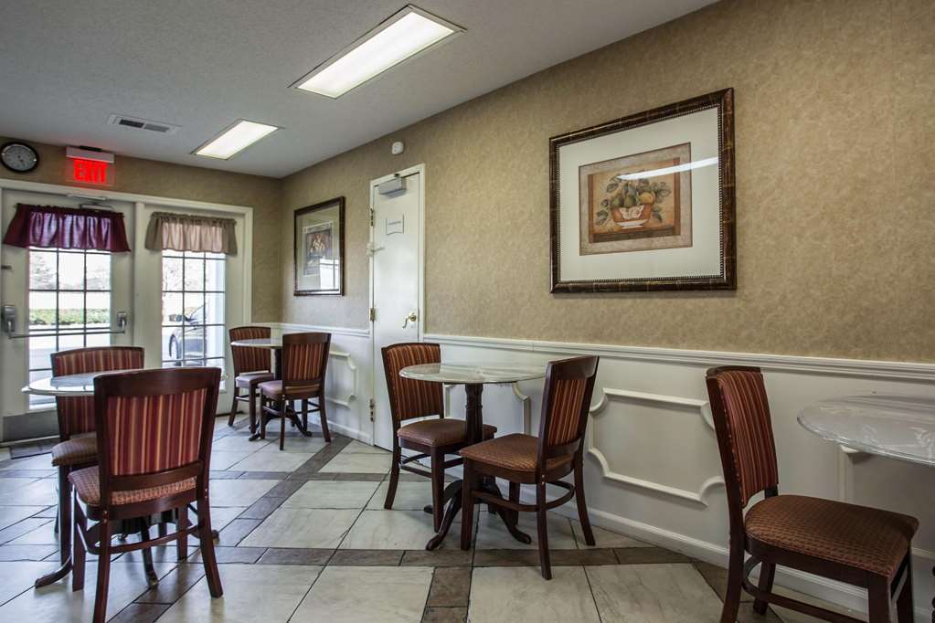 Quality Inn Laurinburg Restaurant foto