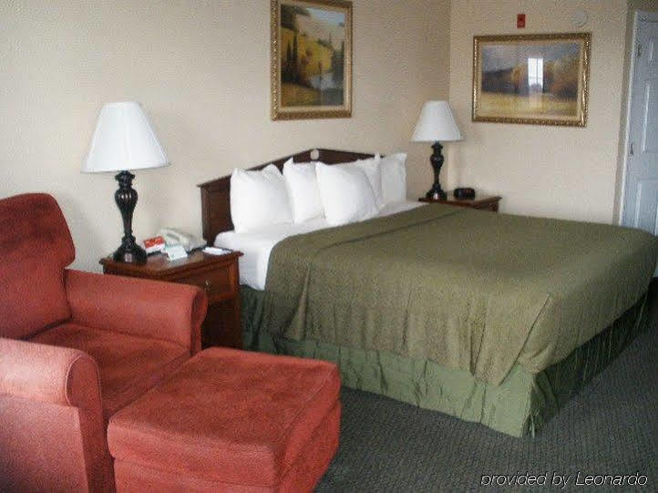 Quality Inn Laurinburg Buitenkant foto