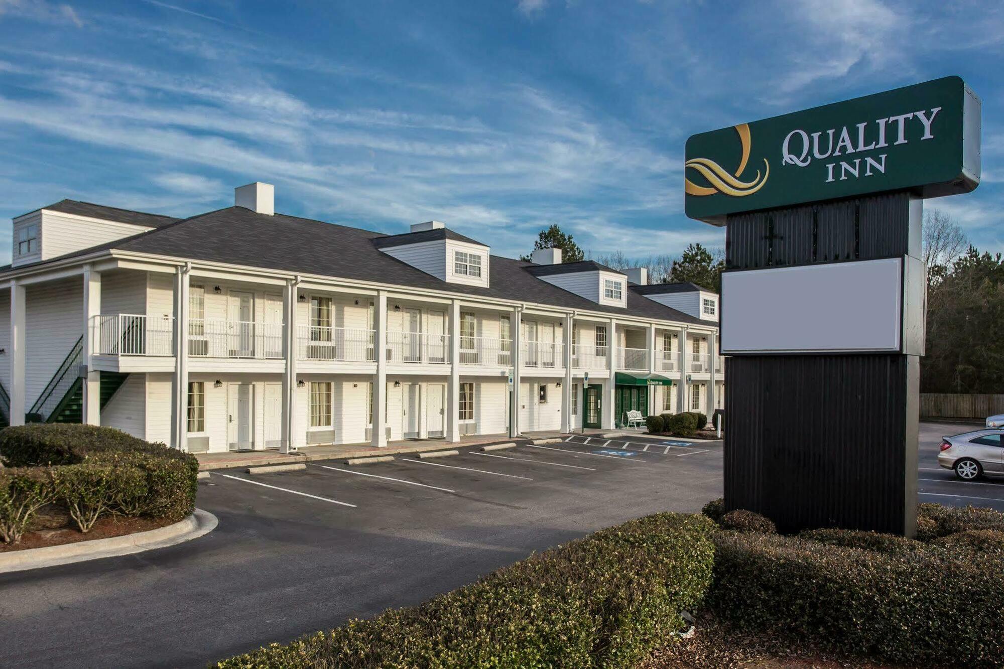 Quality Inn Laurinburg Buitenkant foto