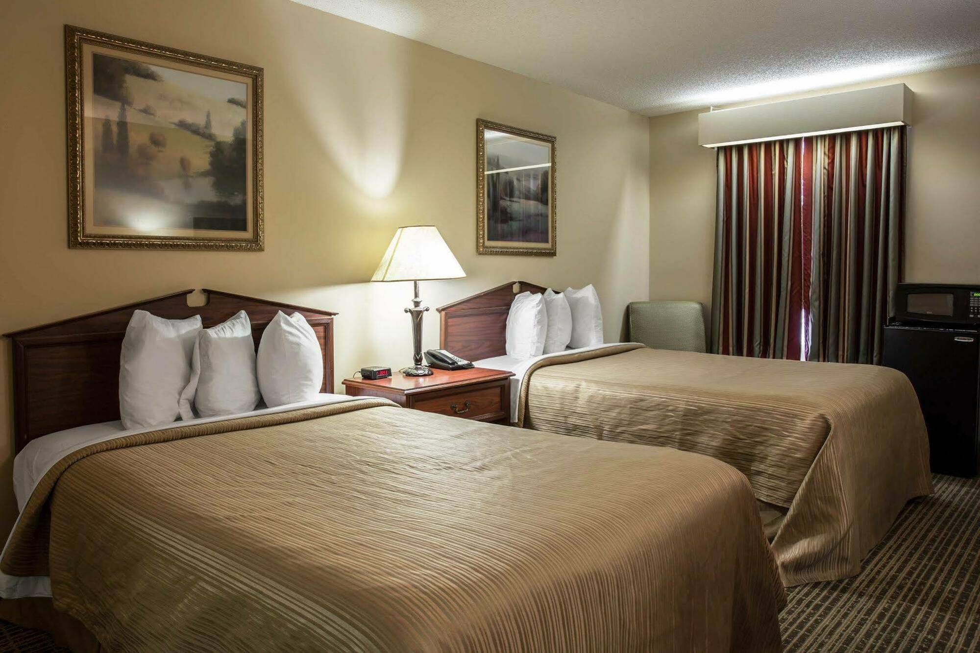 Quality Inn Laurinburg Buitenkant foto